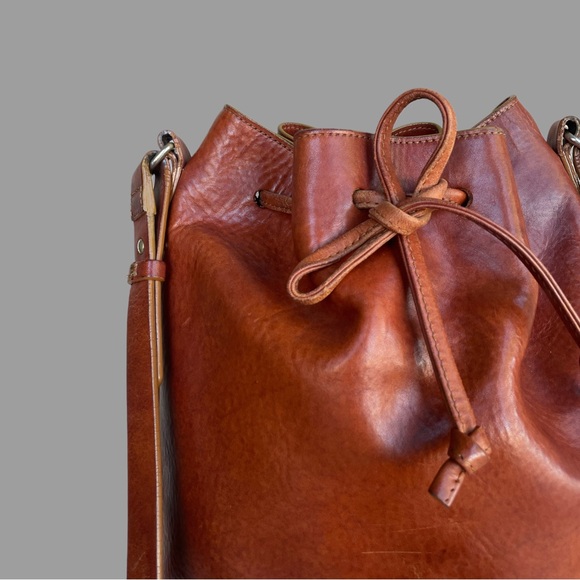 SEZANE Cognac Rich Brown Glossy Leather Crossbody Bucket Bag Farrow Shoulder Bag - Picture 8 of 17